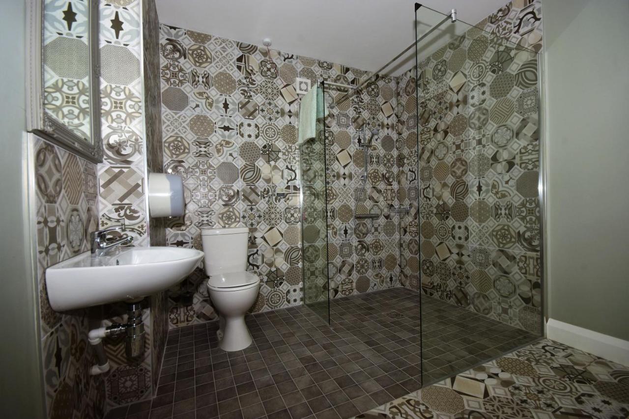 Lanigan'S Accommodation كيلكيني المظهر الخارجي الصورة