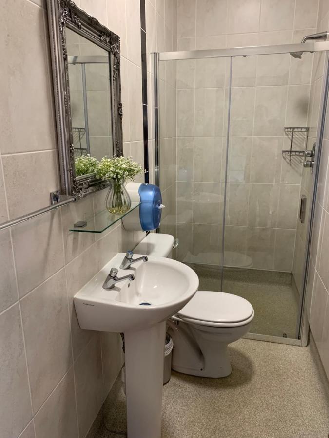 Lanigan'S Accommodation كيلكيني المظهر الخارجي الصورة